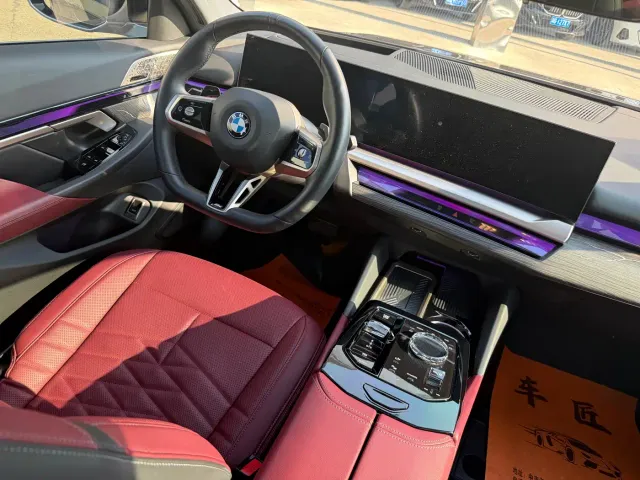 BMW 5 Series — Фото автомобиля 3