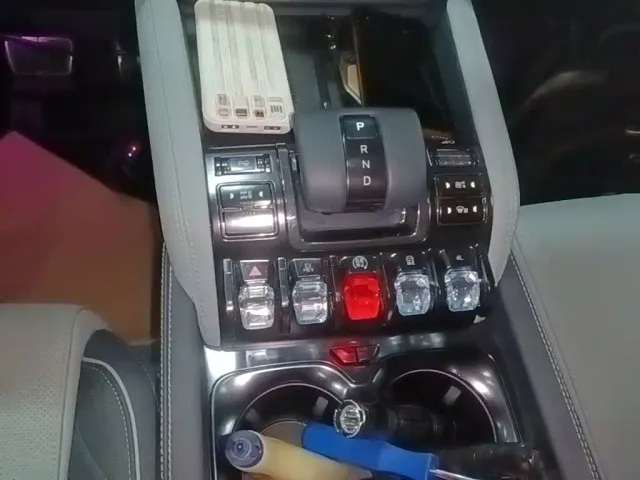 BYD FangChengBao Leopard 5 — Фото автомобиля 13