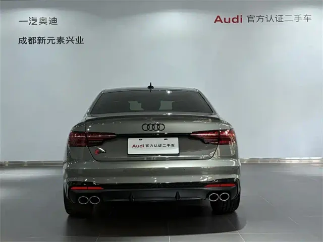 Audi S4 — Фото автомобиля 5