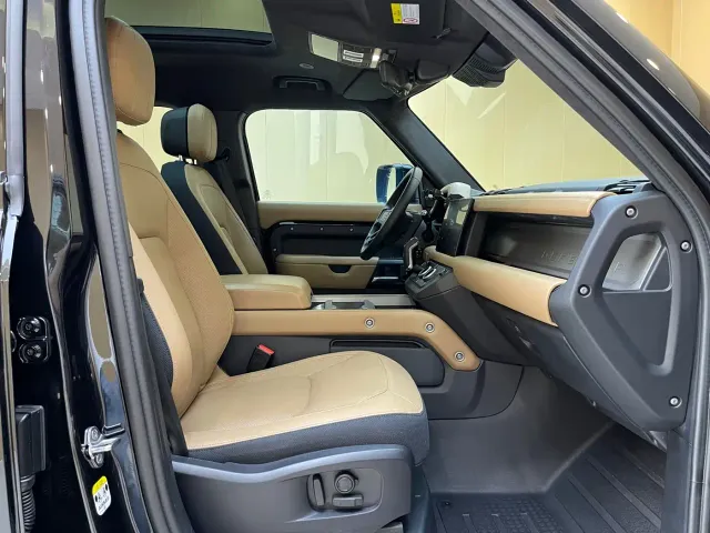 Land Rover Defender — Фото автомобиля 6