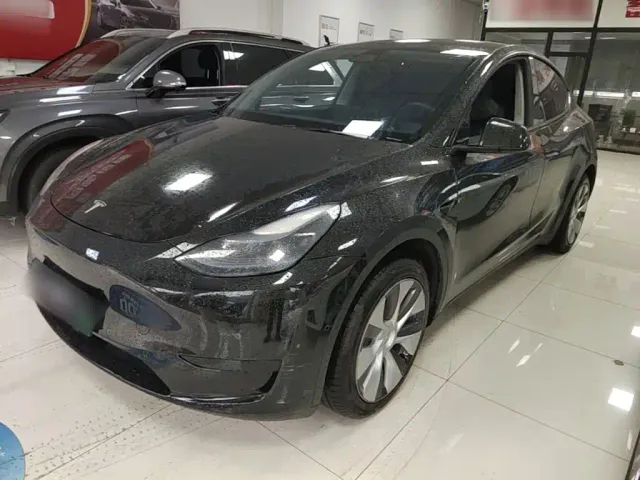 Фотография автомобиля — Tesla Model Y