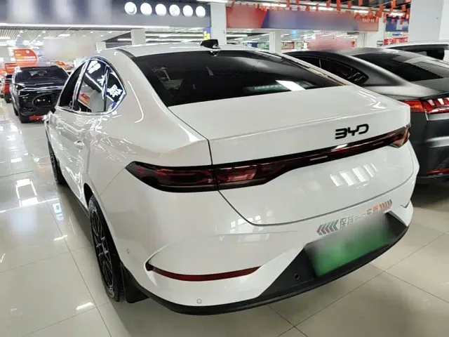 BYD Qin PLUS — Фото автомобиля 4