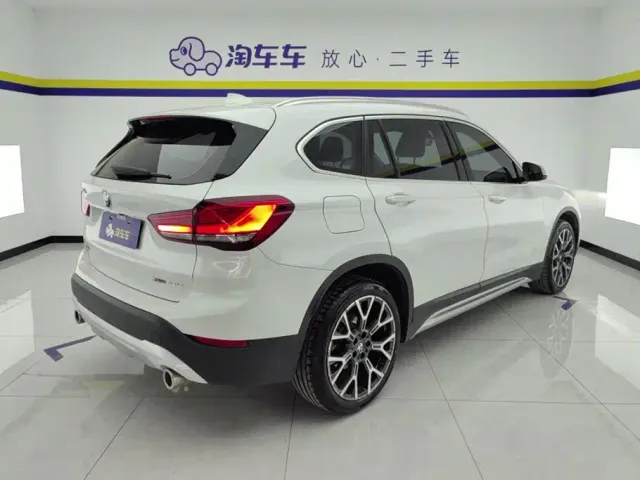 BMW X1 — Фото автомобиля 3