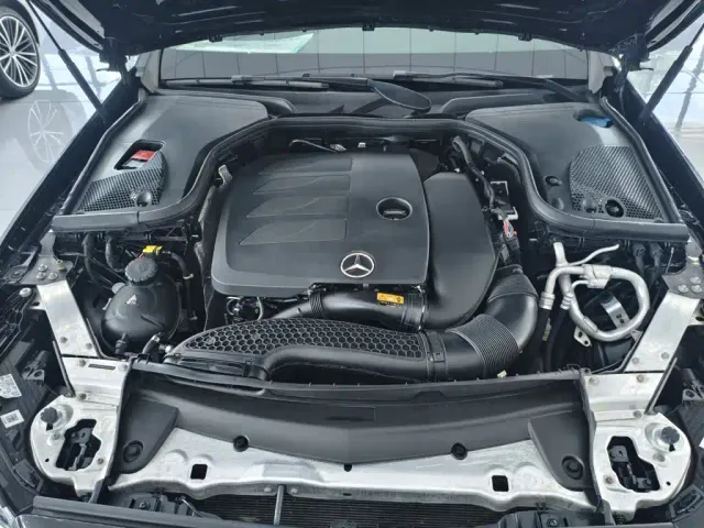 Mercedes-Benz E-Class — Фото автомобиля 7