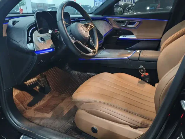 Mercedes-Benz E-Class — Фото автомобиля 8