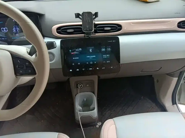 Leapmotor T03 — Фото автомобиля 12