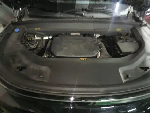 Li Auto L8 — Фото автомобиля 3