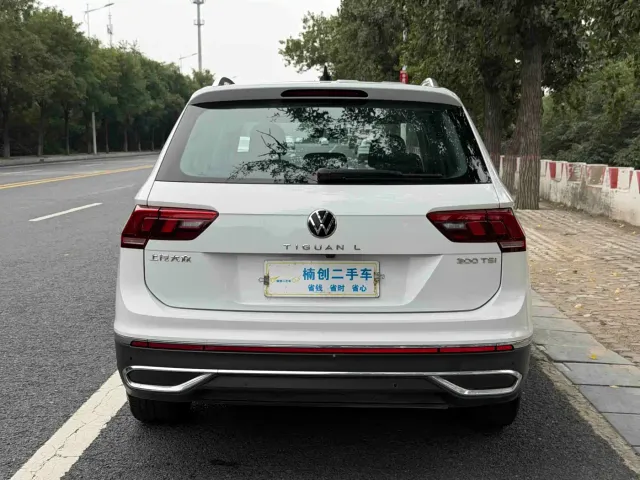 Volkswagen Tiguan L — Фото автомобиля 2