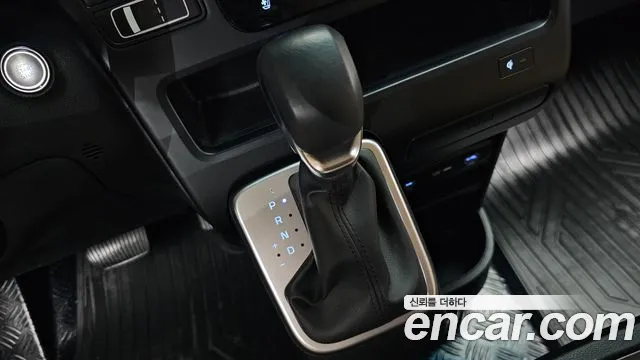 Hyundai Staria Staria Карго 5 мест — Фото автомобиля 8