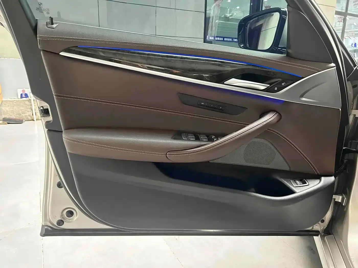 BMW BMW 5 Series 2022 525Li Luxury Package — Фото автомобиля 16