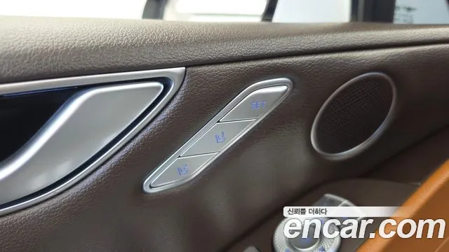 Genesis G80 RG3 — Фото автомобиля 30