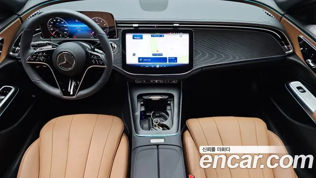 Mercedes-Benz E-Class — Фото автомобиля 7