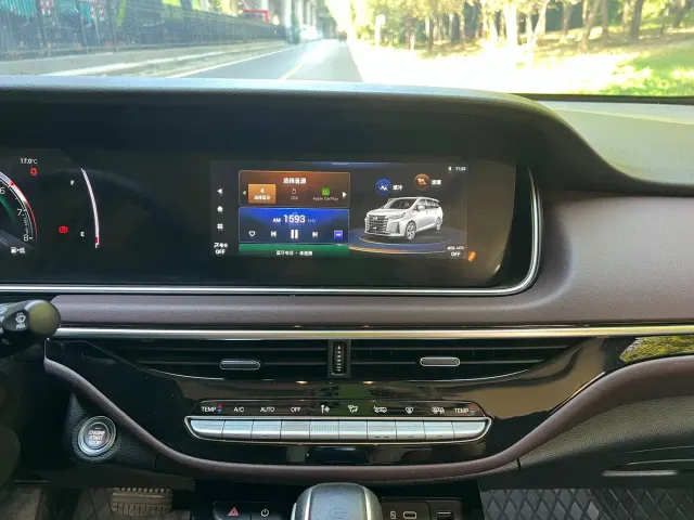 GAC Trumpchi M6 — Фото автомобиля 10