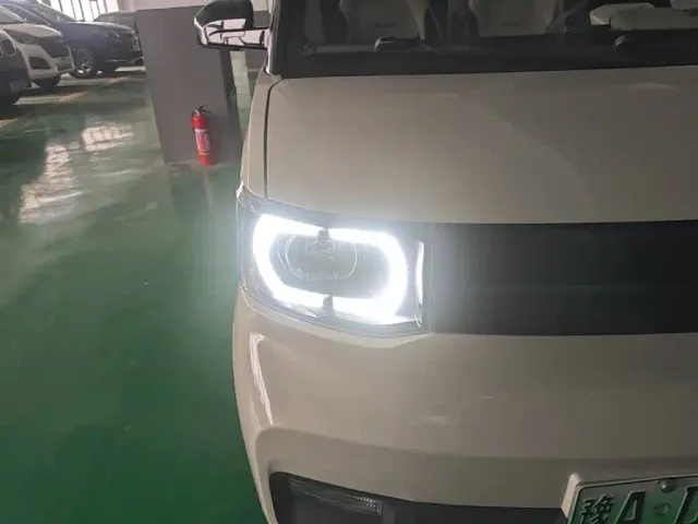 Wuling Hongguang Mini EV — Фото автомобиля 8