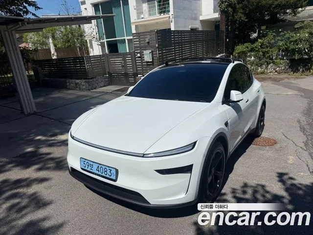 Фотография автомобиля — Tesla Model Y