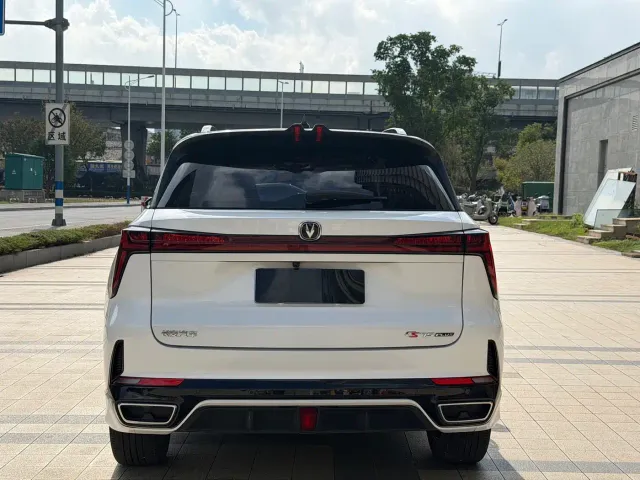 Changan CS75 Plus — Фото автомобиля 10