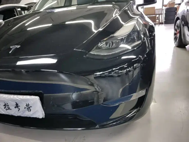 Tesla Model Y — Фото автомобиля 23