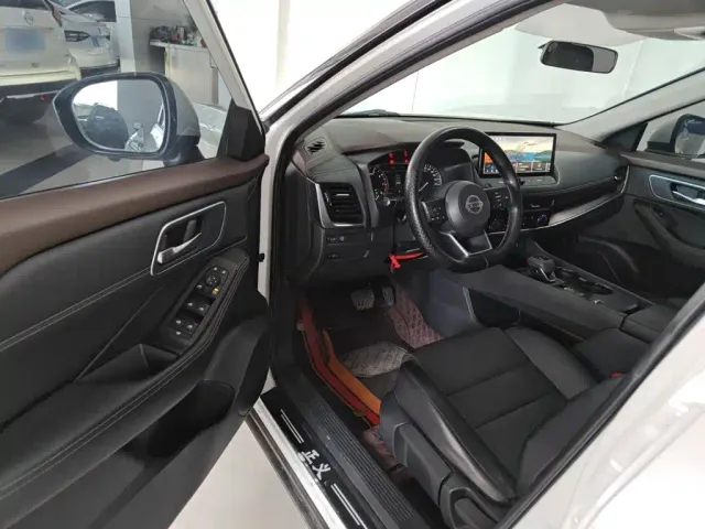 Nissan X-Trail — Фото автомобиля 12