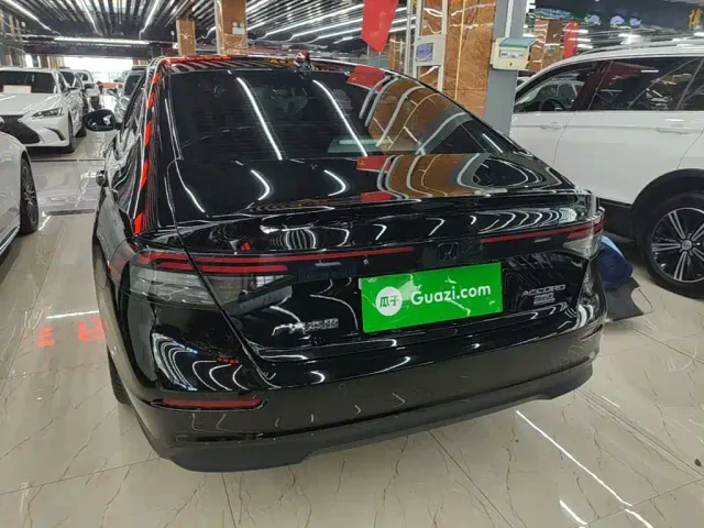 Honda Accord — Фото автомобиля 5