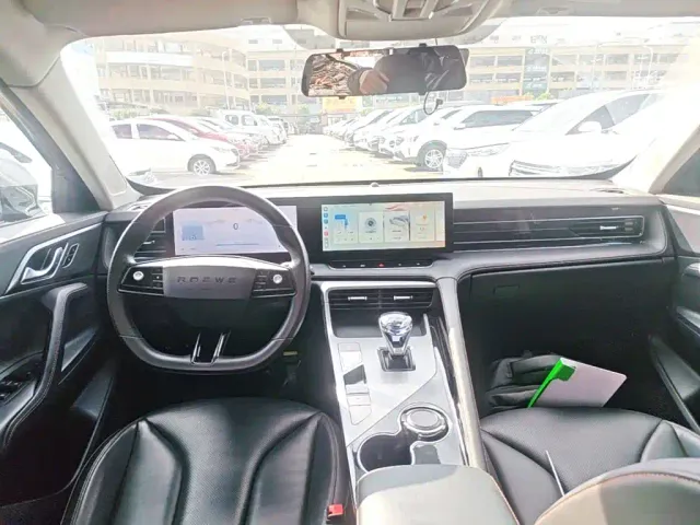 Roewe RX5 — Фото автомобиля 9