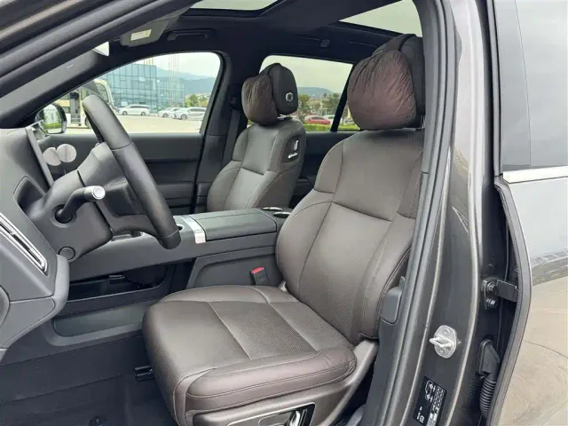 Li Auto L8 — Фото автомобиля 5