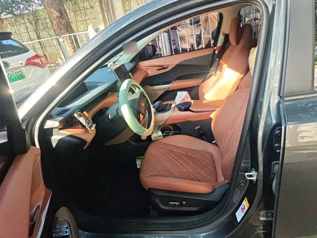 Changan Qiyuan A05 — Фото автомобиля 11