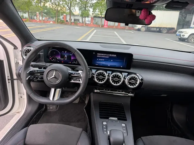 Mercedes-Benz A-Class — Фото автомобиля 13
