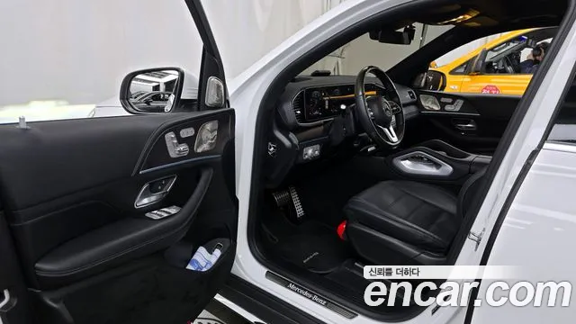 Mercedes-Benz GLS-Class — Фото автомобиля 10