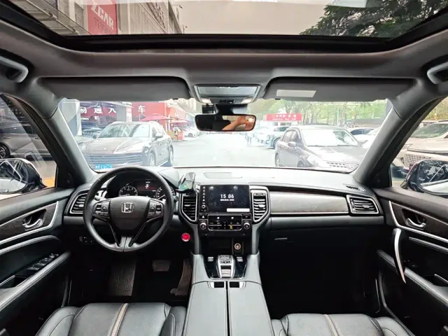 Honda UR-V — Фото автомобиля 19