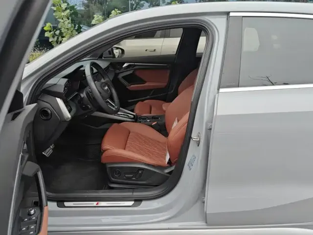 Audi Audi A3 2025 Sportback 35TFSI Flying Premium — Фото автомобиля 9