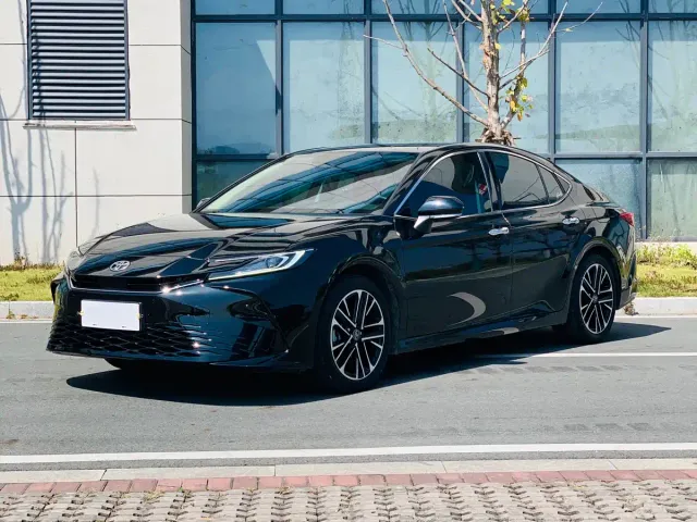 Фотография автомобиля — Toyota Camry