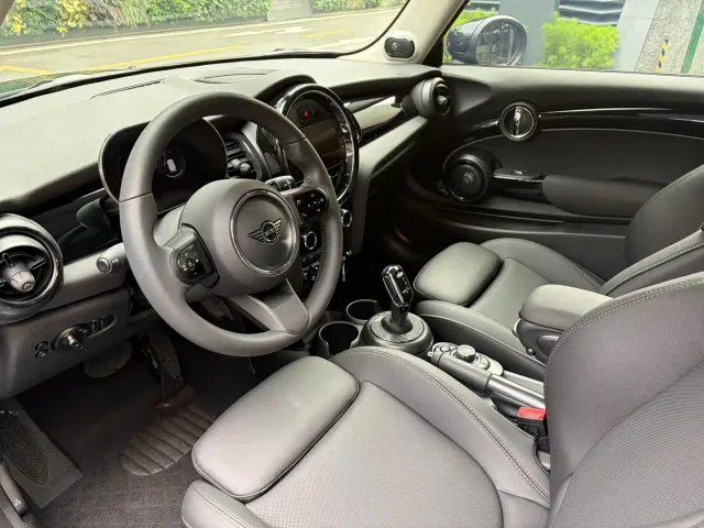 MINI Hatch — Фото автомобиля 13