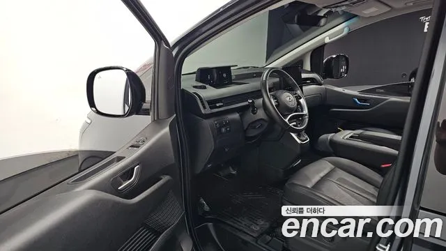 Hyundai Staria Staria L3.5 Tourer 11 мест — Фото автомобиля 9