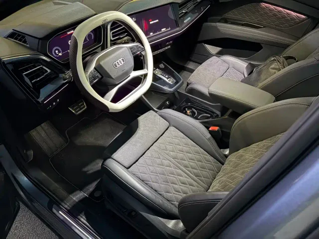 Audi Q4 e-tron — Фото автомобиля 4