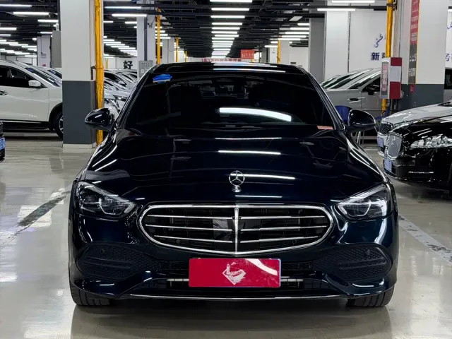 Mercedes-Benz C-Class — Фото автомобиля 2