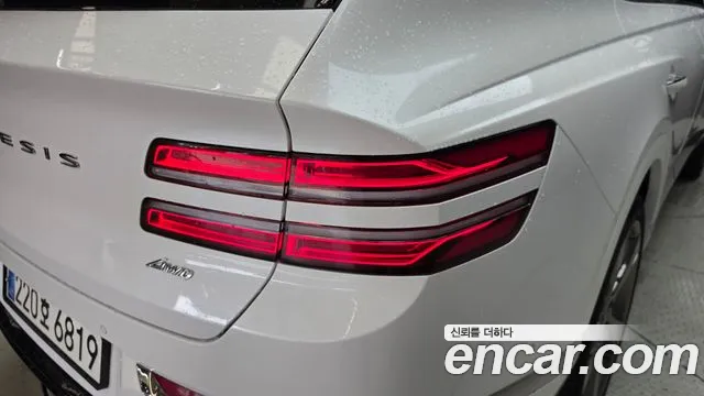 Genesis GV80 — Фото автомобиля 8