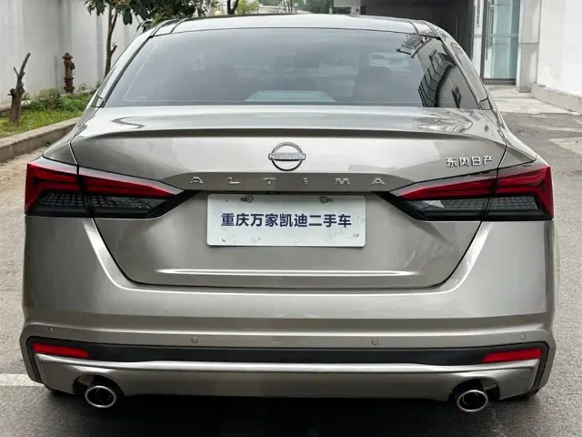 Nissan Teana — Фото автомобиля 17