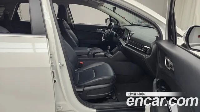 Kia Sportage Sportage 5-е поколение Бензин 1.6 турбо 2WD — Фото автомобиля 11