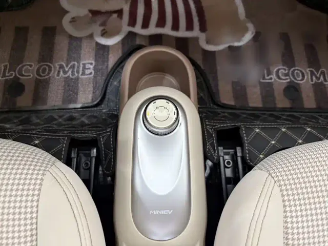 Wuling Hongguang Mini EV — Фото автомобиля 5