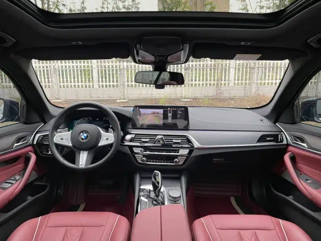 BMW 5 Series — Фото автомобиля 16