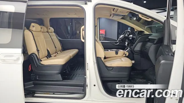 Hyundai Staria Staria Tourer 11 мест — Фото автомобиля 12