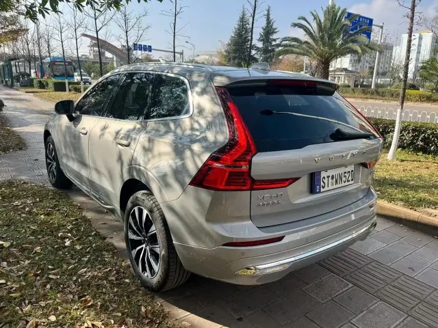 Volvo XC60 — Фото автомобиля 6