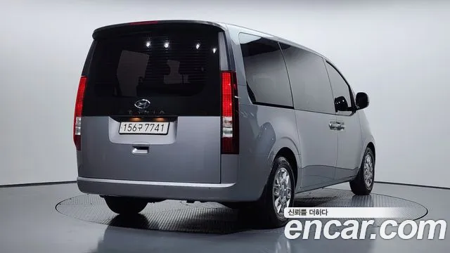Hyundai Staria Staria Tourer 9 мест — Фото автомобиля 2