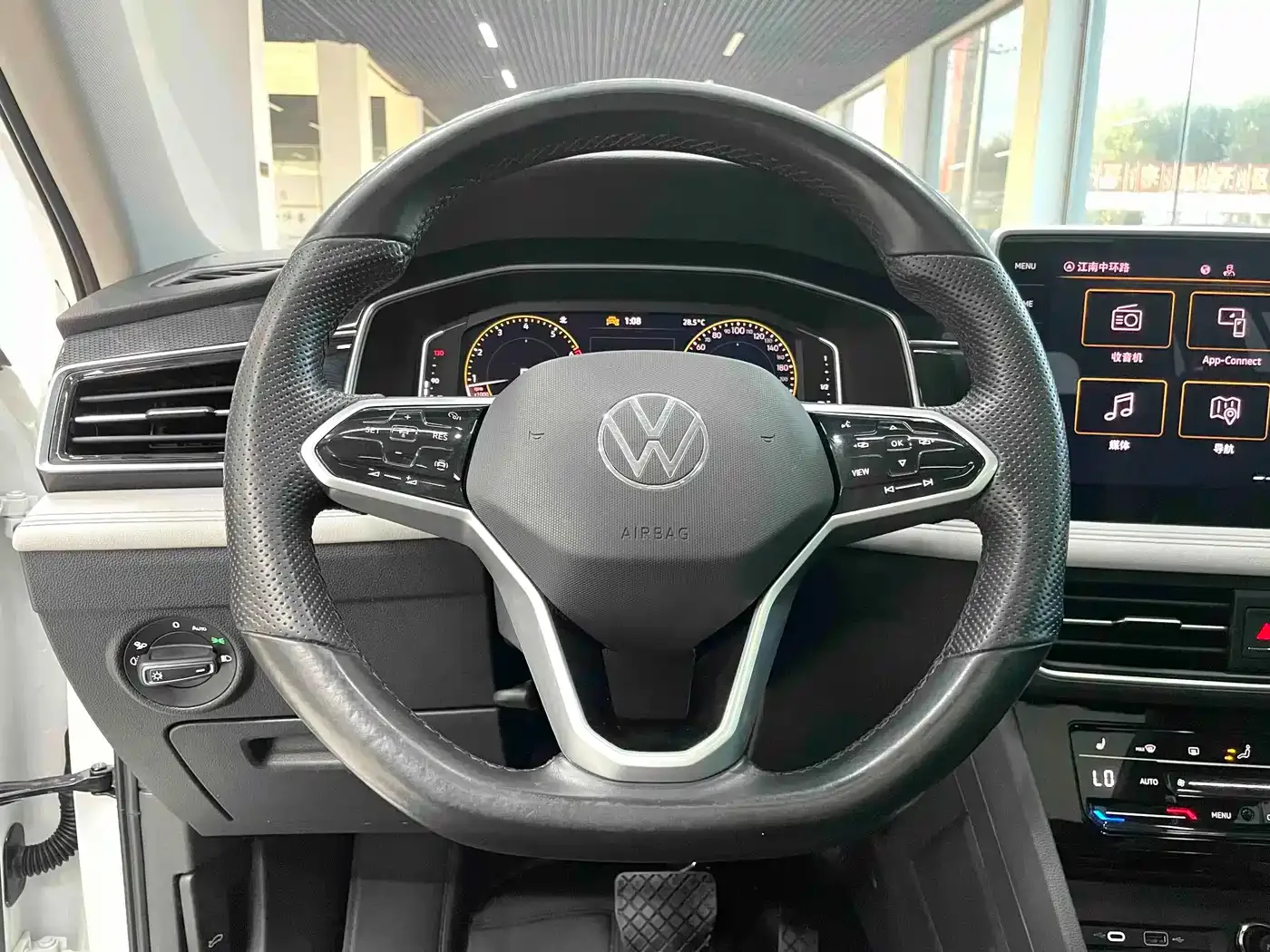 Volkswagen Tiguan L 2023 280TSI 2WD Trend Limited Edition — Фото автомобиля 8