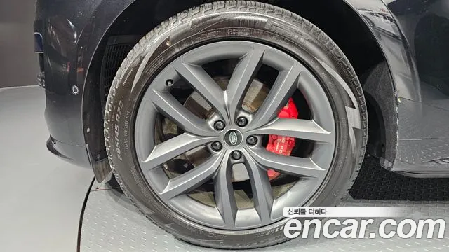 Land Rover Range Rover Sport — Фото автомобиля 3