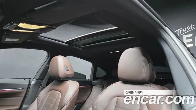 BMW i4 — Фото автомобиля 24