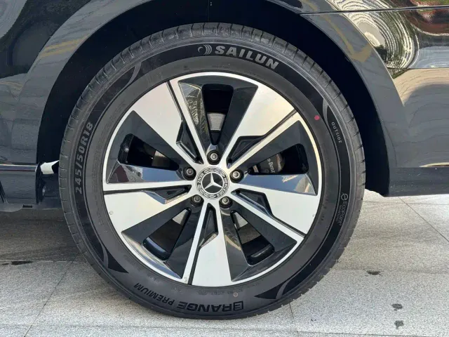 Mercedes-Benz V-Class — Фото автомобиля 25