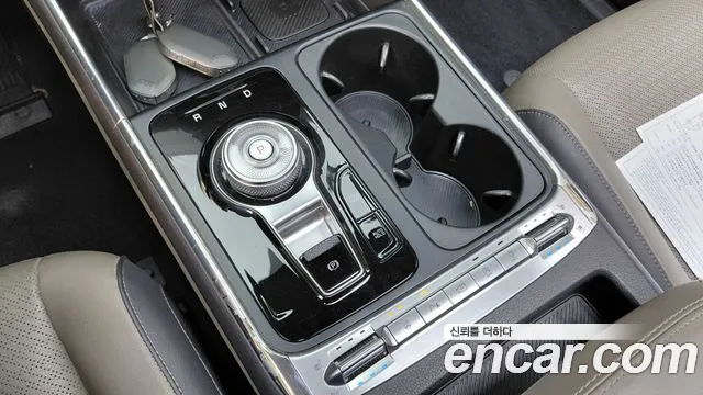 Kia Carnival Generation 4 — Фото автомобиля 12