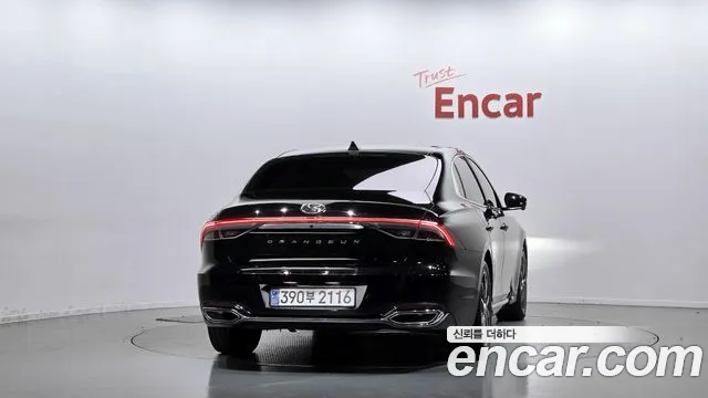 Hyundai Grandeur New — Фото автомобиля 4