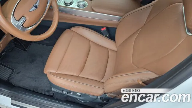 Genesis GV70 — Фото автомобиля 24